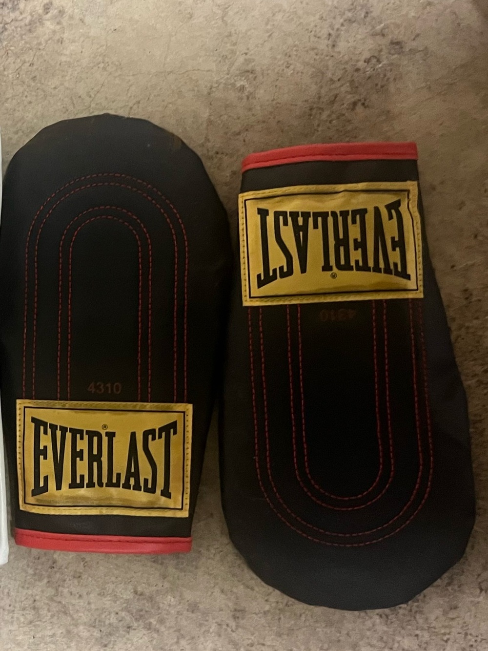 Everlast Black boxing focus Mitts 4310